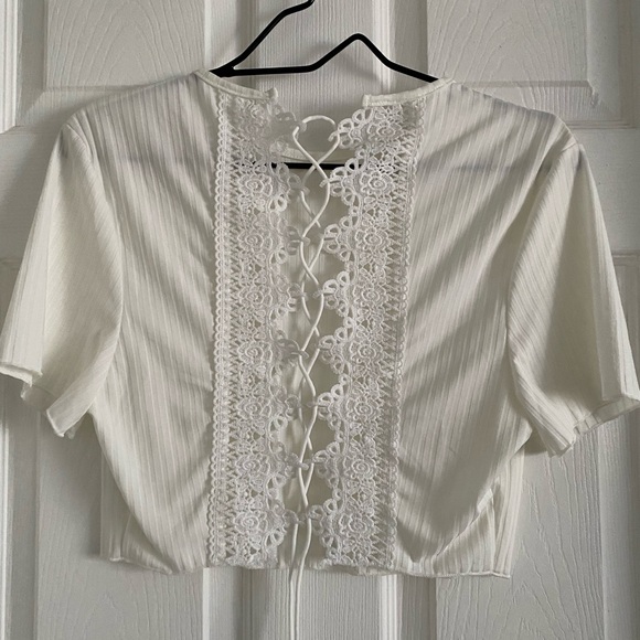 White Lace-Up Back Crop Blouse - Picture 2 of 4